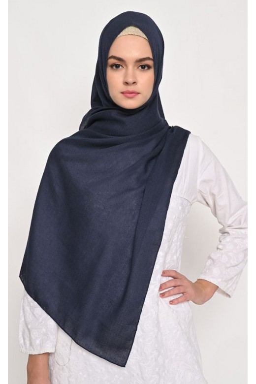 Pasmina Voal Zaffron Jahit Tepi Navy